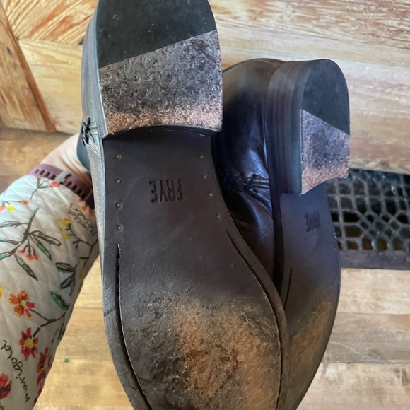 Frye Melissa Chelsea pull on ankle boots - Picture 7 of 10